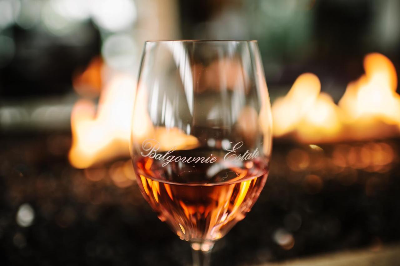 Balgownie Estate Yarra Valley Yarra Glen Exterior foto A glass of Tokaji wine