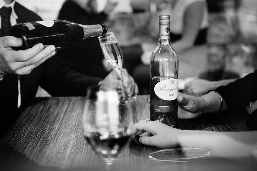 Balgownie Estate Yarra Valley Yarra Glen Exterior foto A bottle of grappa